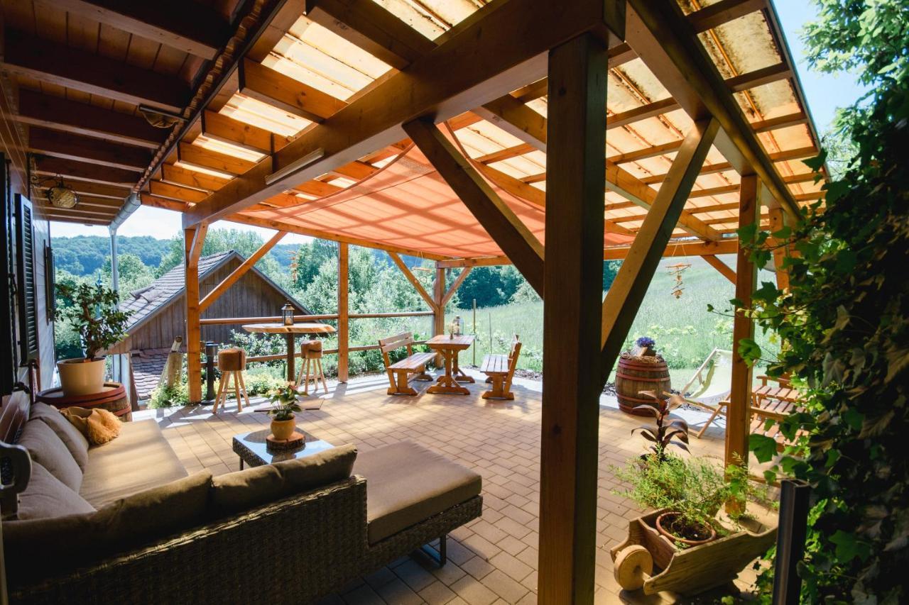 Weingarten & Appartement Auszeit With Private Spa Soechau Exterior photo